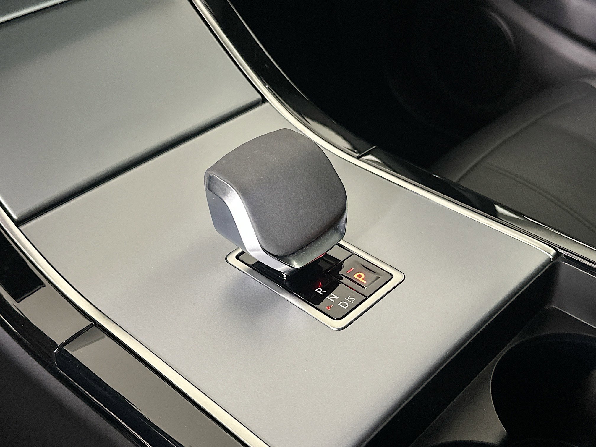 Used 2024 Land Rover Range Rover Evoque S image 25