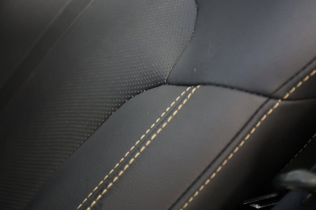 Used 2025 MAZDA CX-70 Plug-In Hybrid w/ Premium Pkg image 38