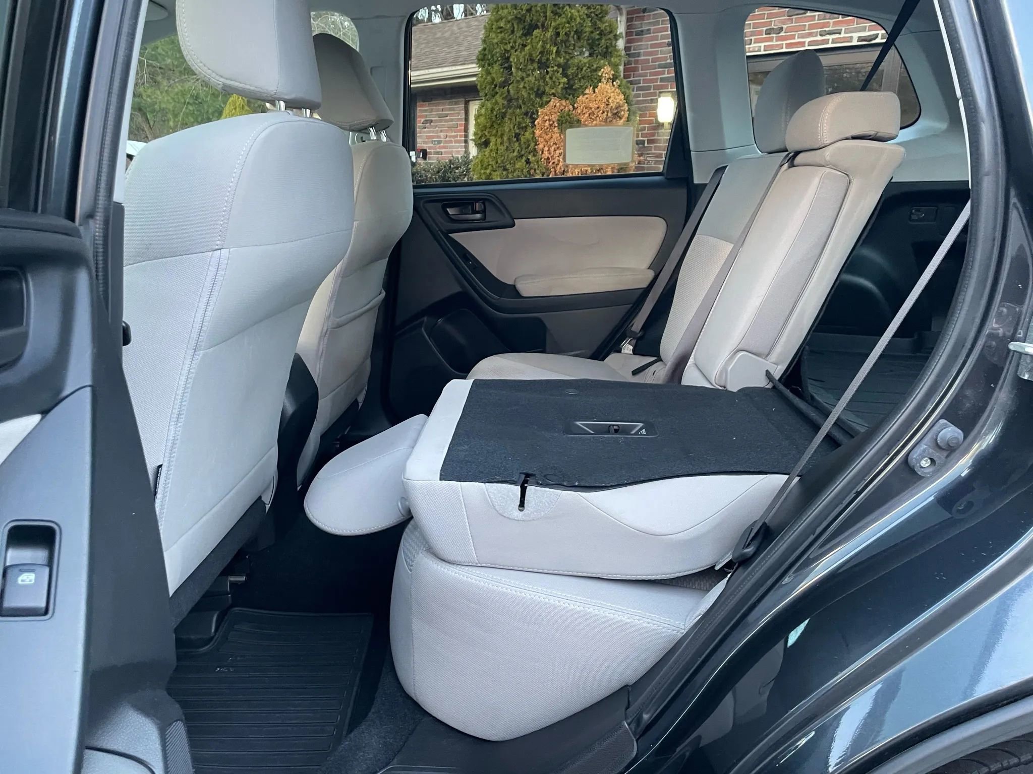 Used 2015 Subaru Forester 2.5i Premium w/ All-Weather Package image 42