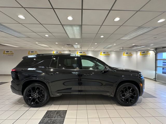 Used 2024 Chevrolet Traverse RS w/ LPO, Floor Liner Package AWD/4WD image 3