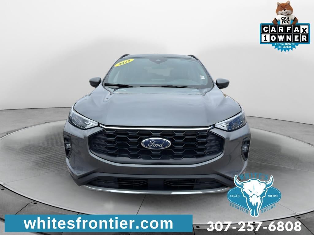 Used 2025 Ford Escape ST-Line Select AWD/4WD image 2