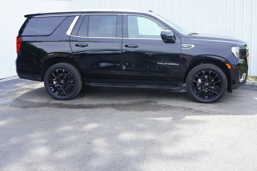 Used 2022 GMC Yukon SLE AWD/4WD image 2