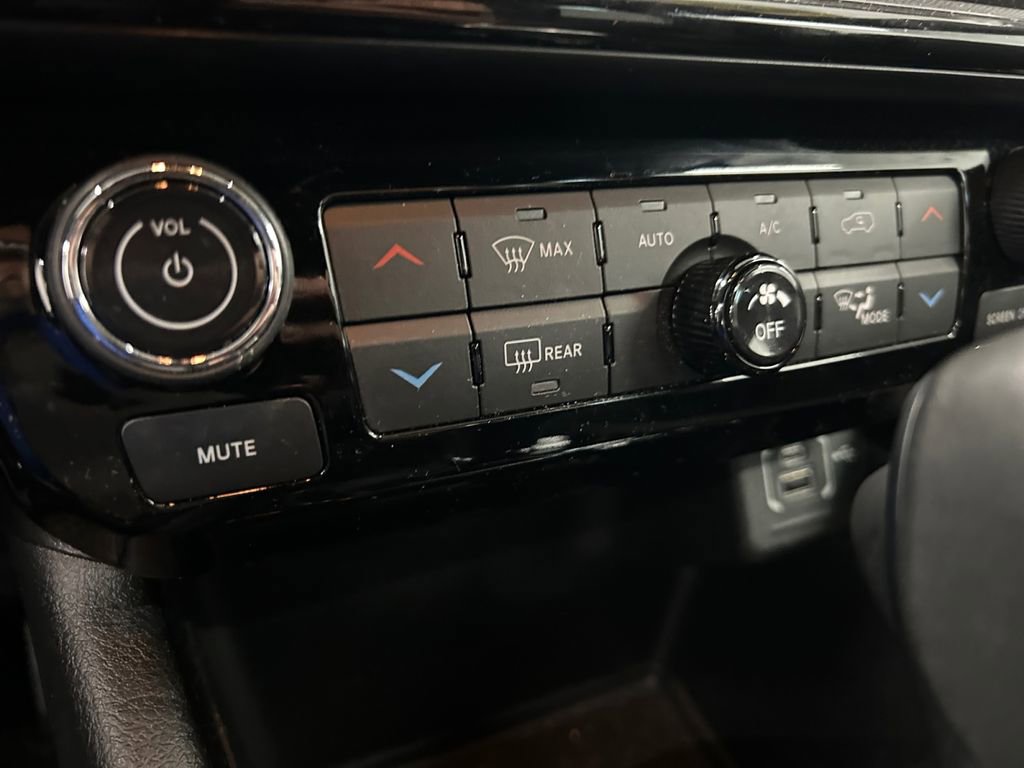 Used 2022 Jeep Compass Altitude w/ Convenience Group image 31