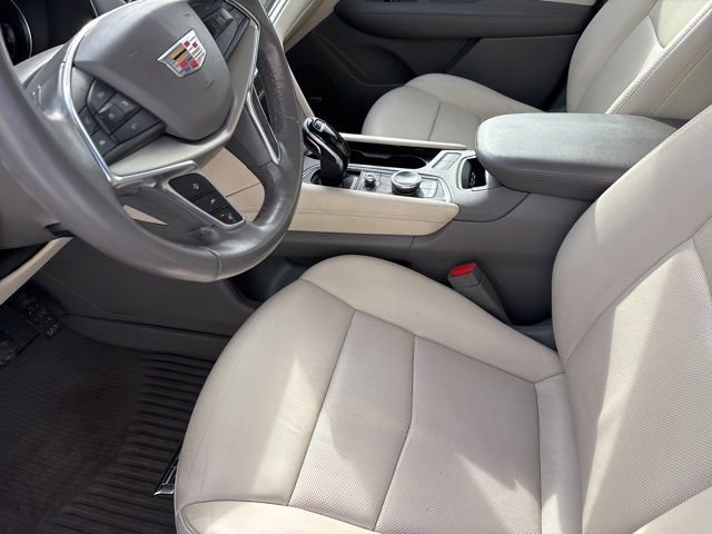 Used 2020 Cadillac XT5 Premium Luxury w/ LPO, Floor Liner Package image 10