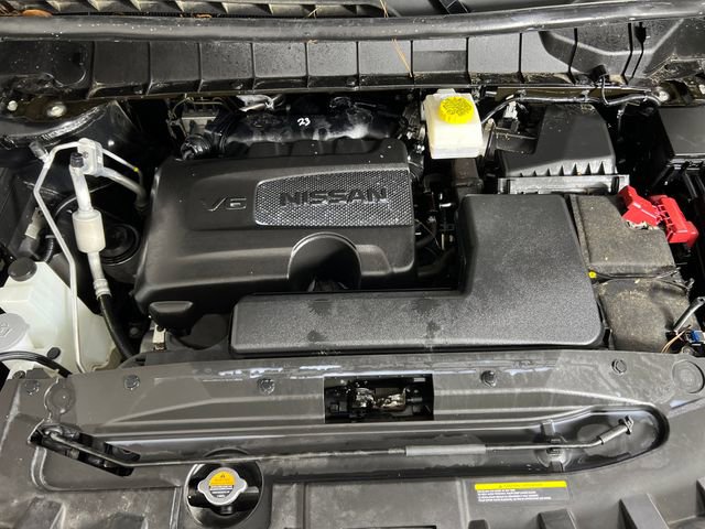 Used 2024 Nissan Pathfinder Platinum w/ Cargo Package image 22