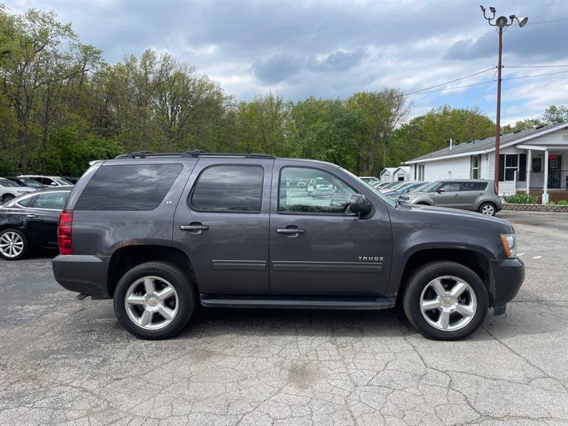 Used 2011 Chevrolet Tahoe LT w/ Luxury Package AWD/4WD image 4