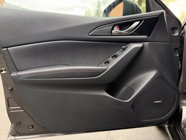 Used 2014 MAZDA MAZDA3 s Grand Touring w/ Technology Package FWD image 12