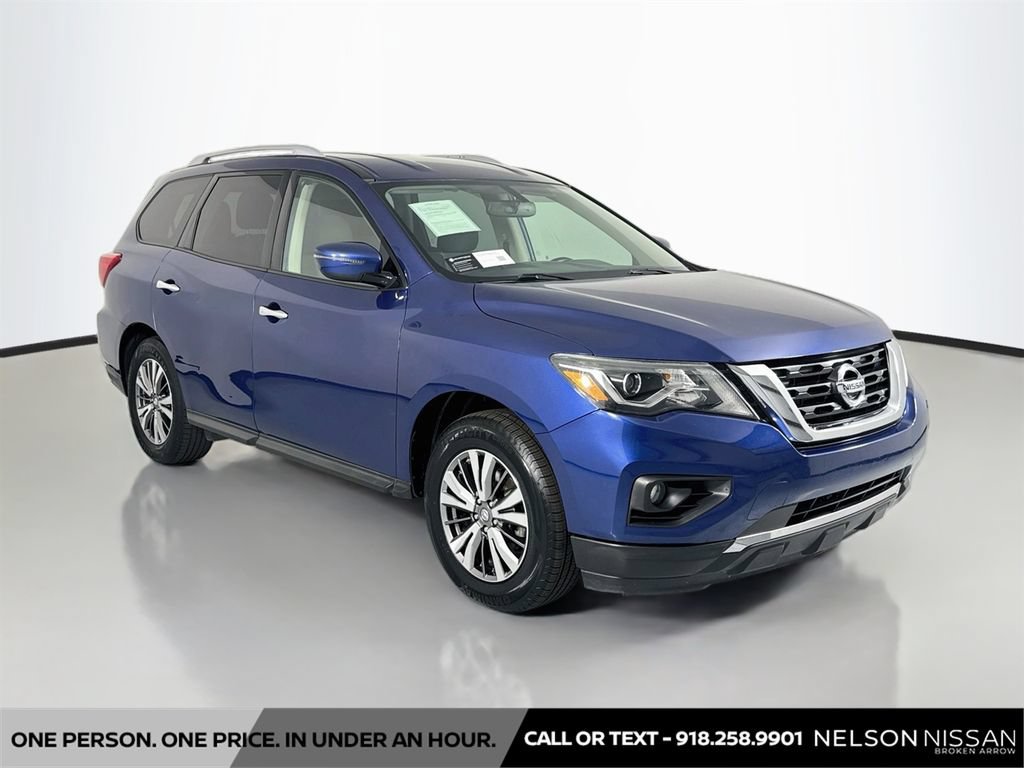 Used 2019 Nissan Pathfinder SV AWD/4WD image 3