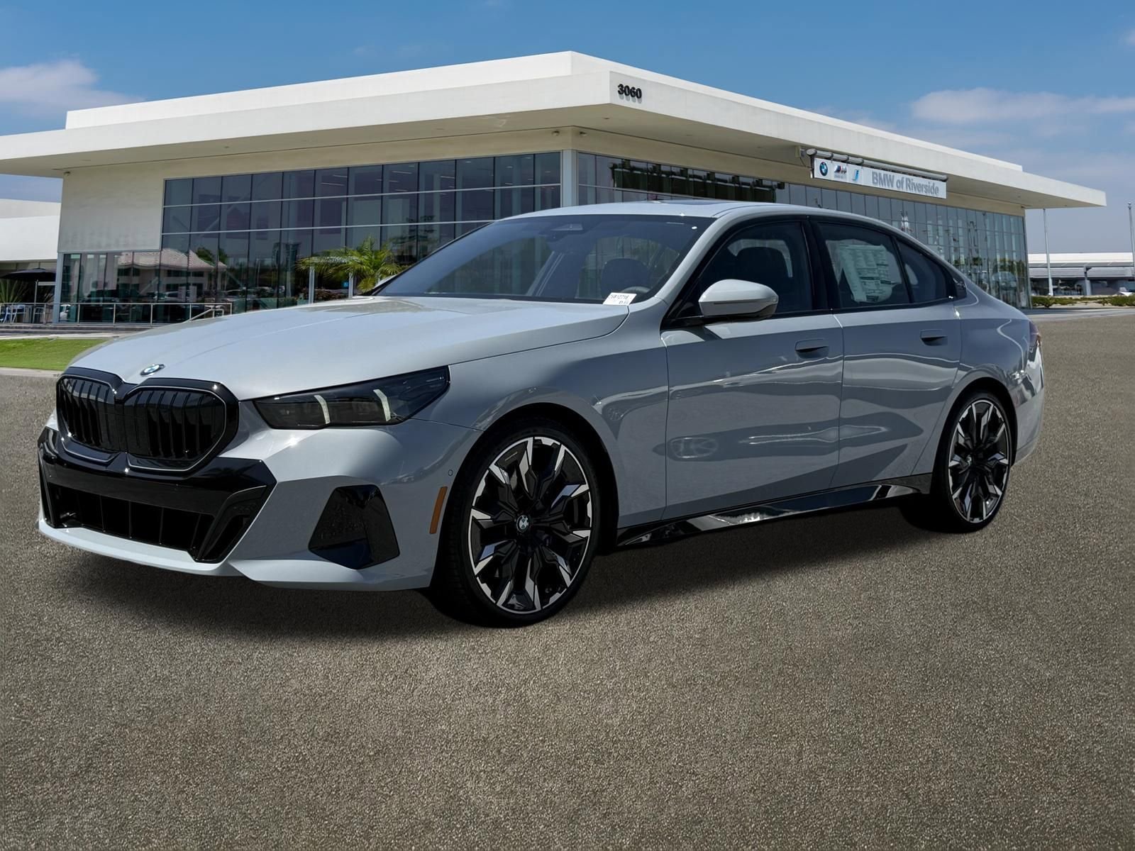 New 2026 BMW 540i xDrive w/ M Sport Package AWD/4WD image 4