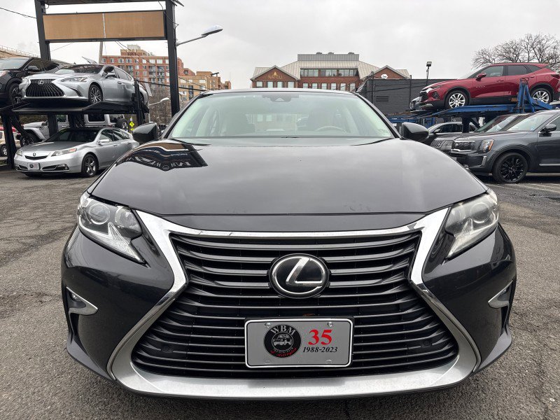 Used 2018 Lexus ES 350 w/ Navigation System Package image 41