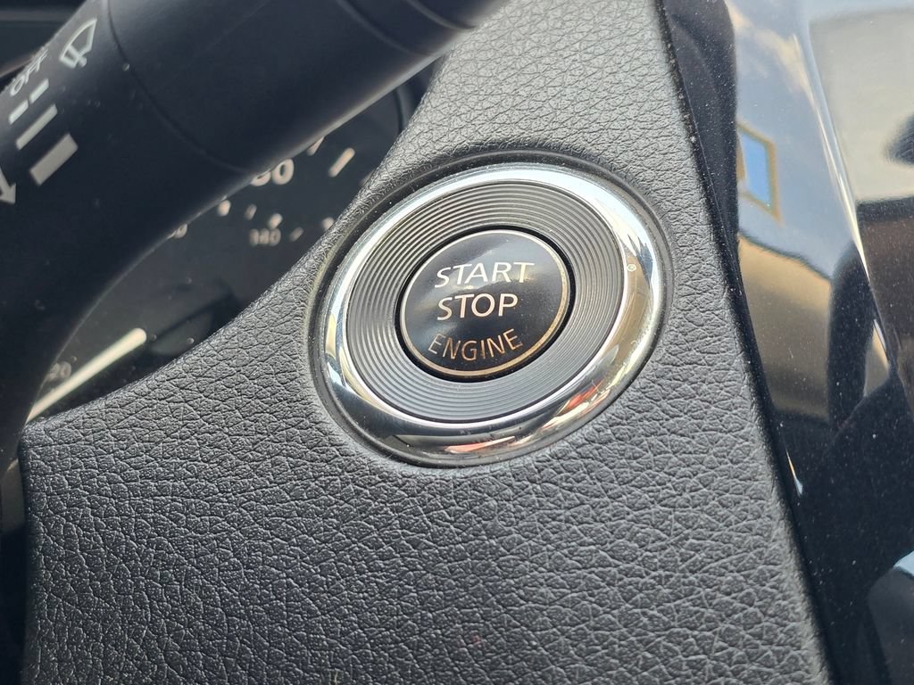 Used 2017 Nissan Rogue SL w/ SL Premium Package AWD/4WD image 20