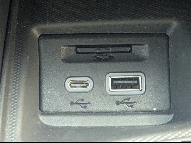 Used 2023 Buick Enclave Avenir w/ Avenir Technology Package image 28