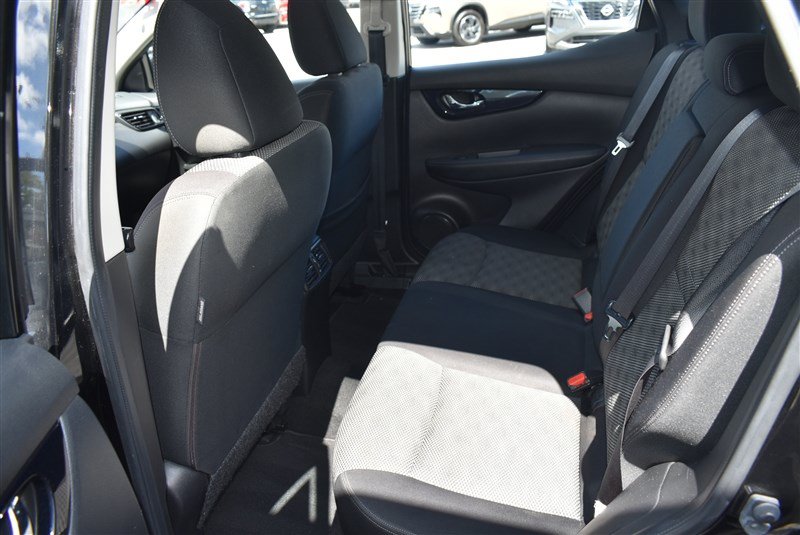 Used 2019 Nissan Rogue Sport SV w/ Technology Package AWD/4WD image 21