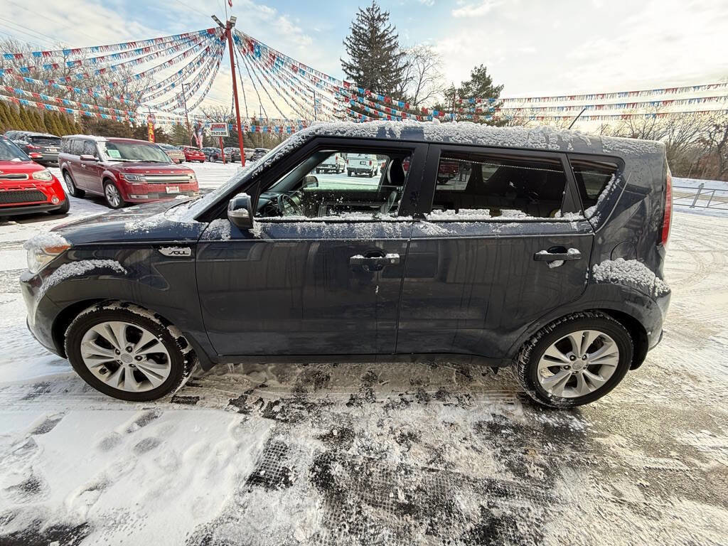Used 2016 Kia Soul ! w/ Premium Package image 5