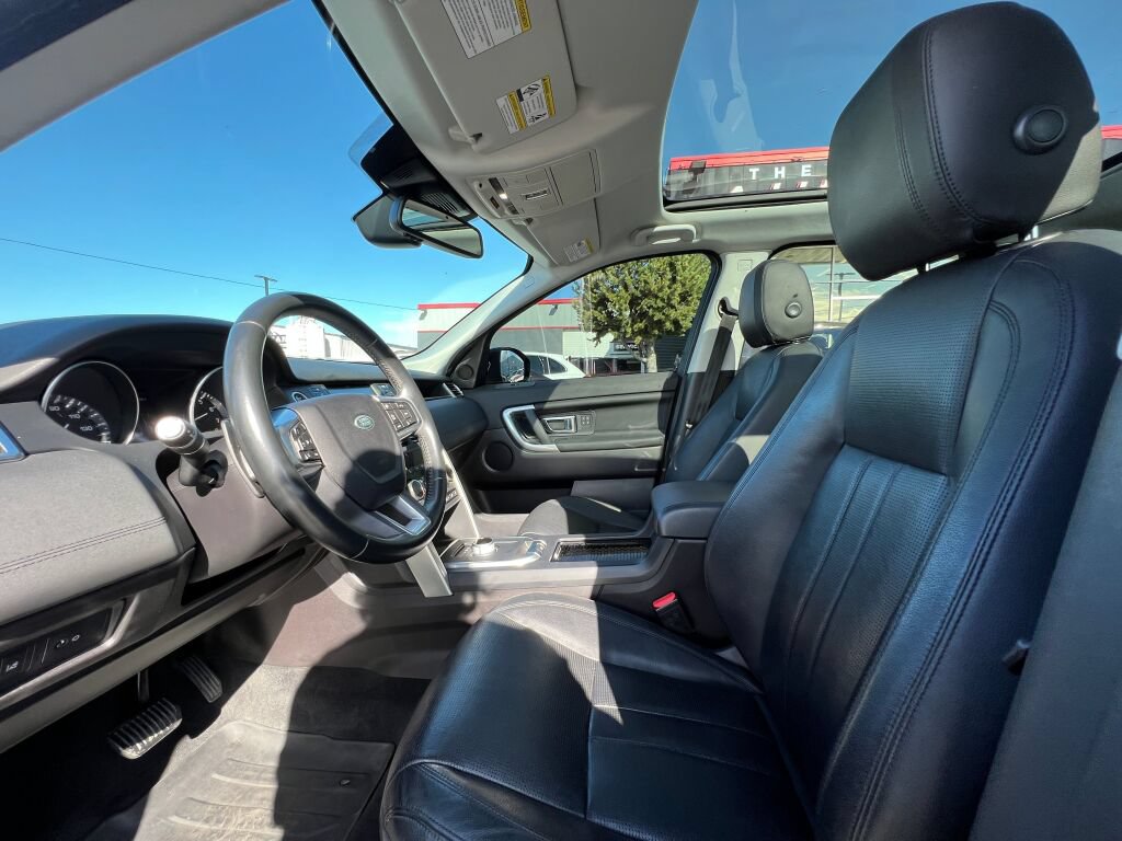 Used 2016 Land Rover Discovery Sport HSE AWD/4WD image 15