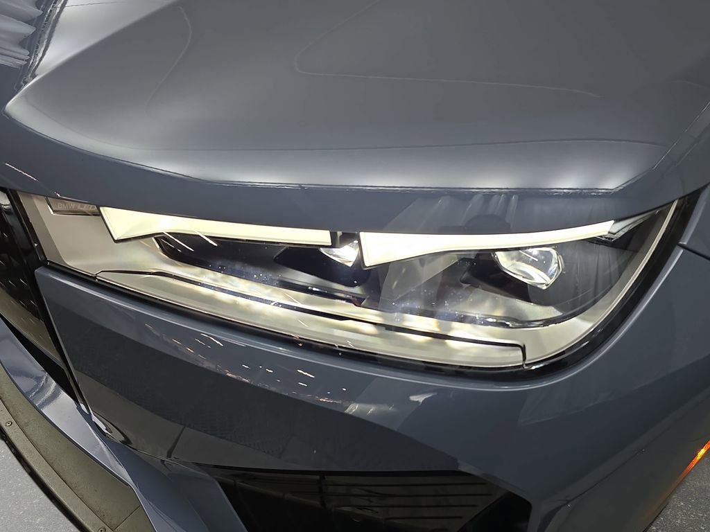 Used 2023 BMW iX xDrive50 w/ Premium Package image 32