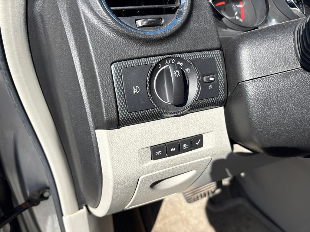 Used 2009 Saturn Vue XR FWD image 18
