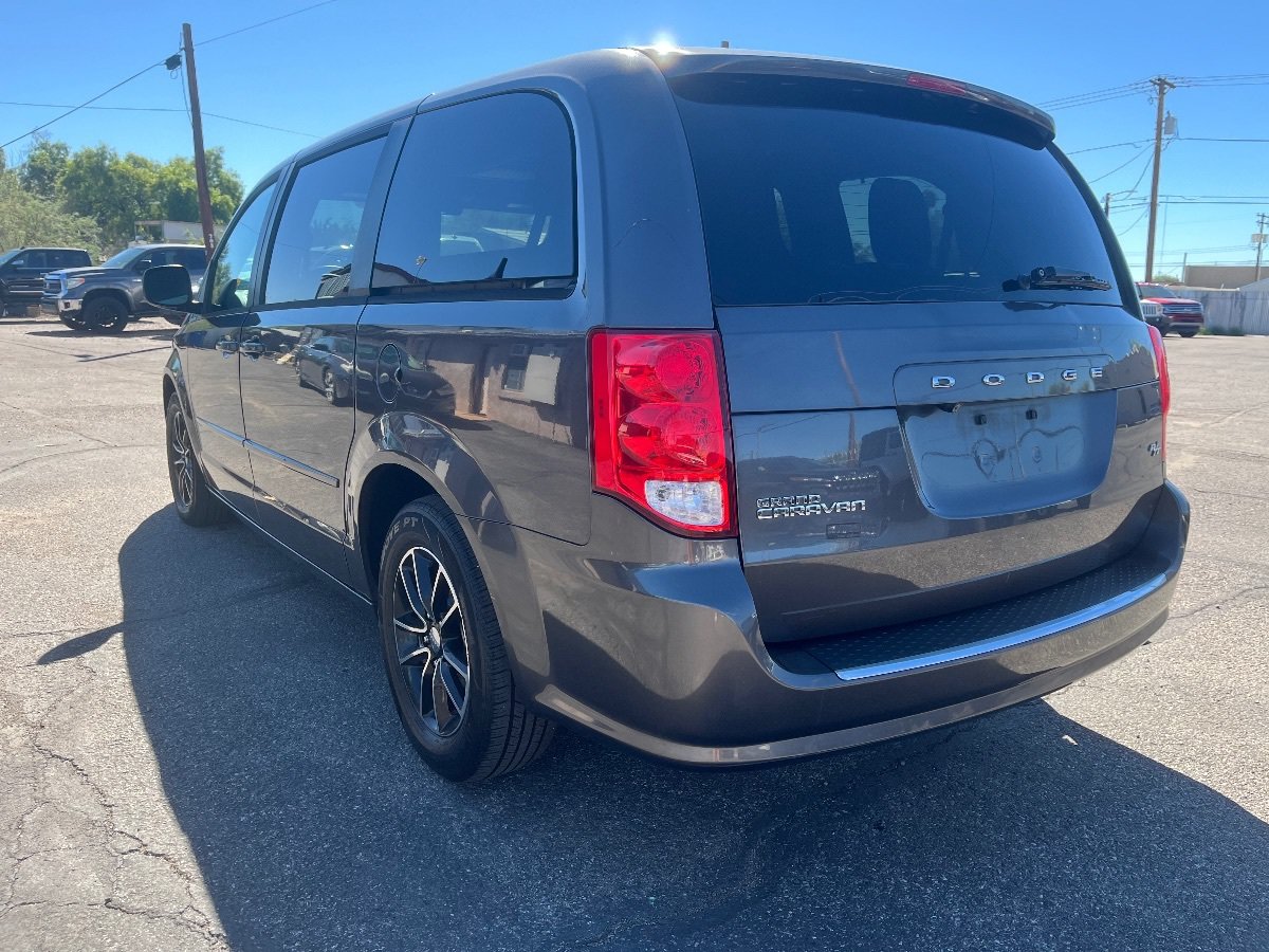Used 2016 Dodge Grand Caravan R/T w/ Driver Convenience Group FWD image 7