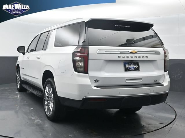 Used 2022 Chevrolet Suburban LT RWD image 5