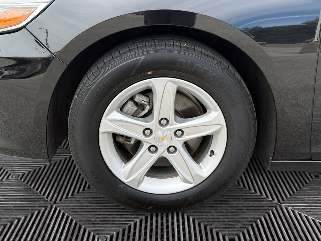 Used 2024 Chevrolet Malibu LT FWD image 14