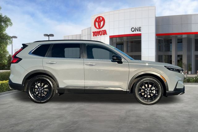 Used 2025 Honda CR-V Sport image 3