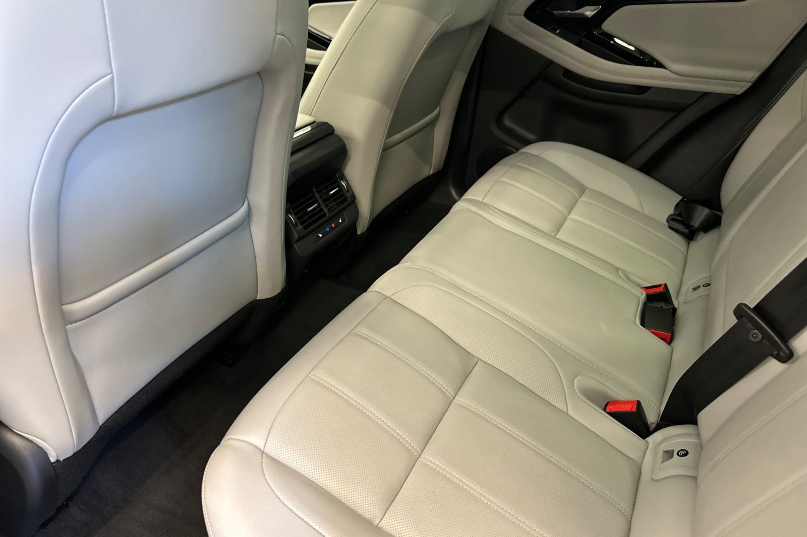 Certified 2023 Land Rover Range Rover Evoque SE AWD/4WD image 28