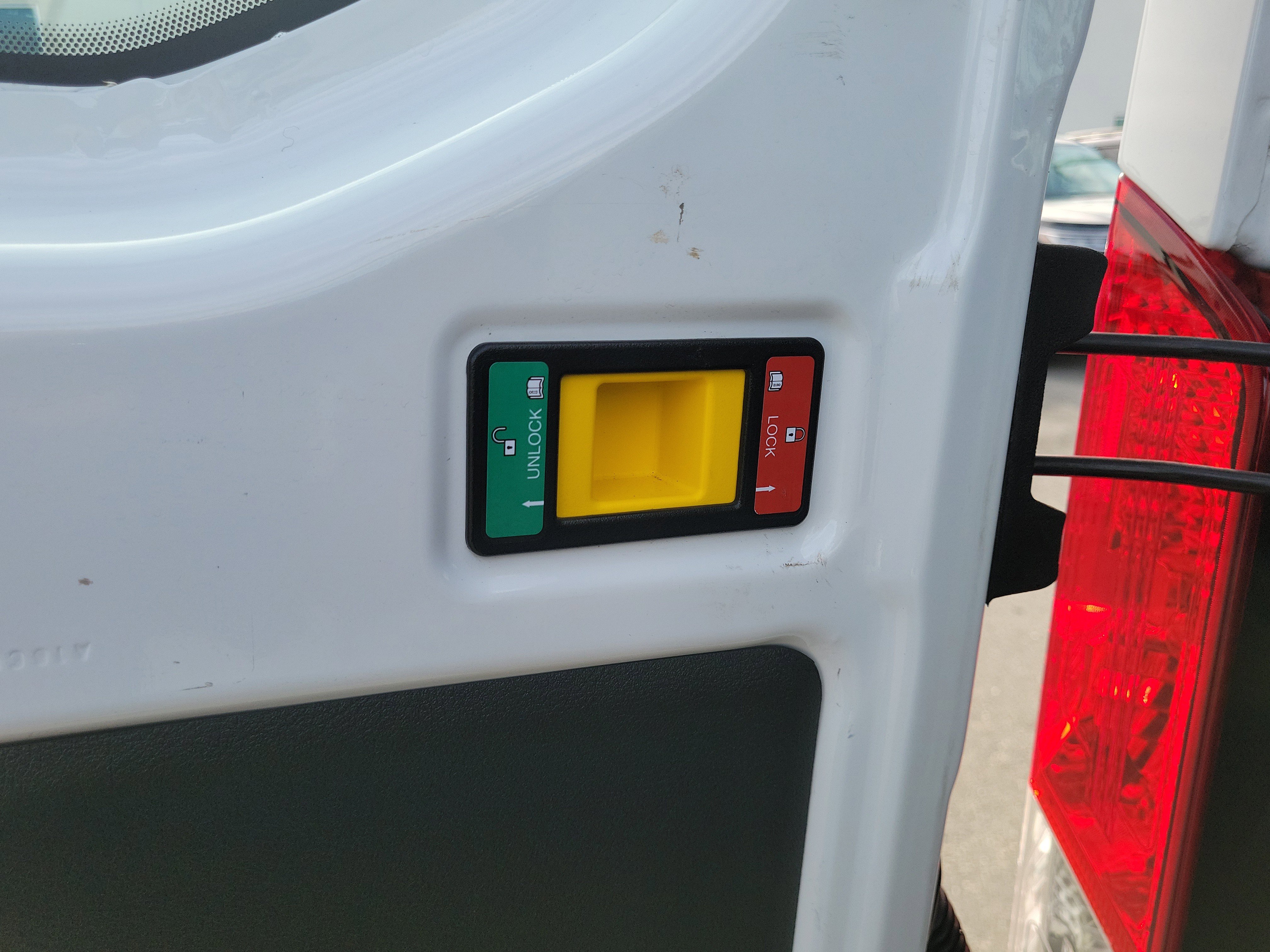 Used 2024 Ford Transit 250 Low Roof w/ Exterior Upgrade Package image 15