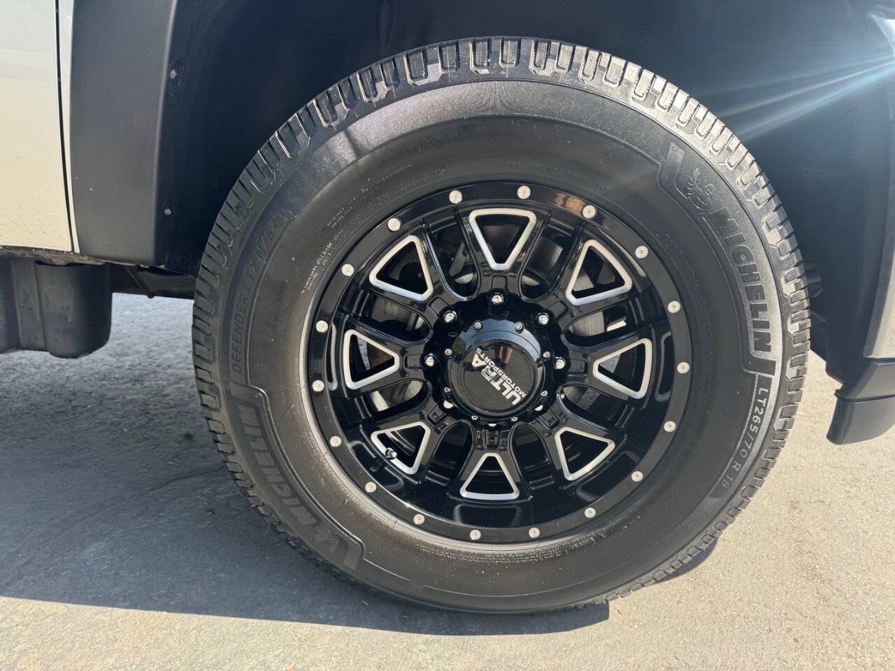 Used 2014 Chevrolet Silverado 3500 LTZ AWD/4WD image 22