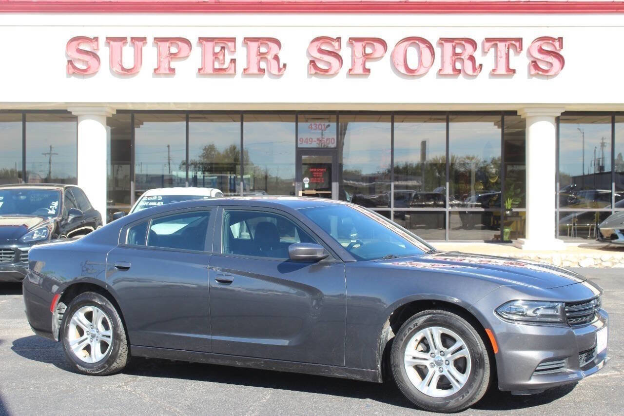 Used 2021 Dodge Charger SXT image 1