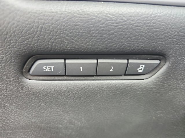Used 2023 Cadillac XT5 Premium Luxury w/ LPO, Floor Liner Package AWD/4WD image 21