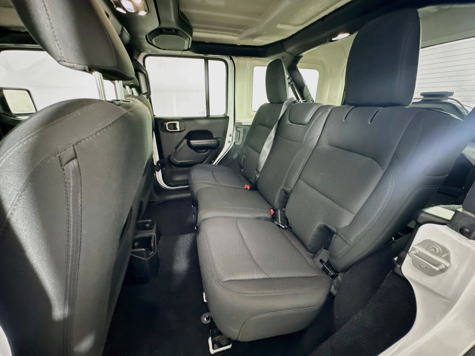 Used 2019 Jeep Wrangler Unlimited Sport S AWD/4WD image 26