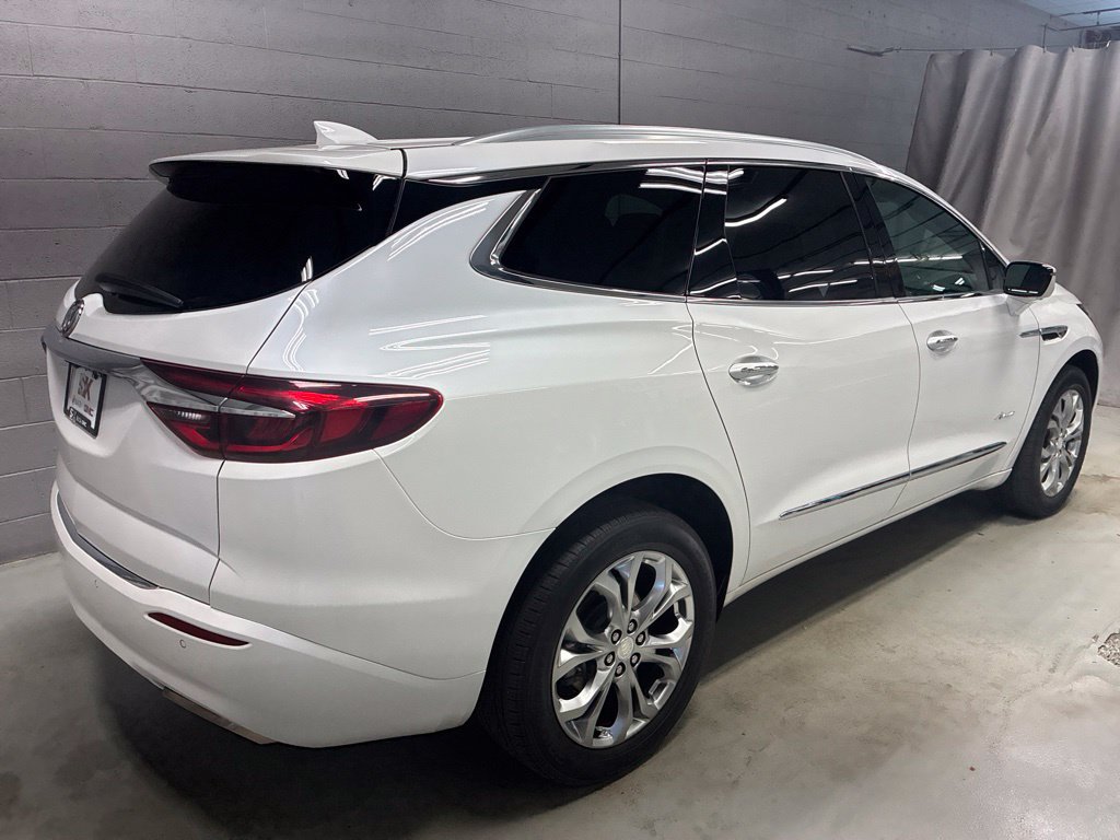 Used 2021 Buick Enclave Avenir w/ Avenir Technology Package AWD/4WD image 2