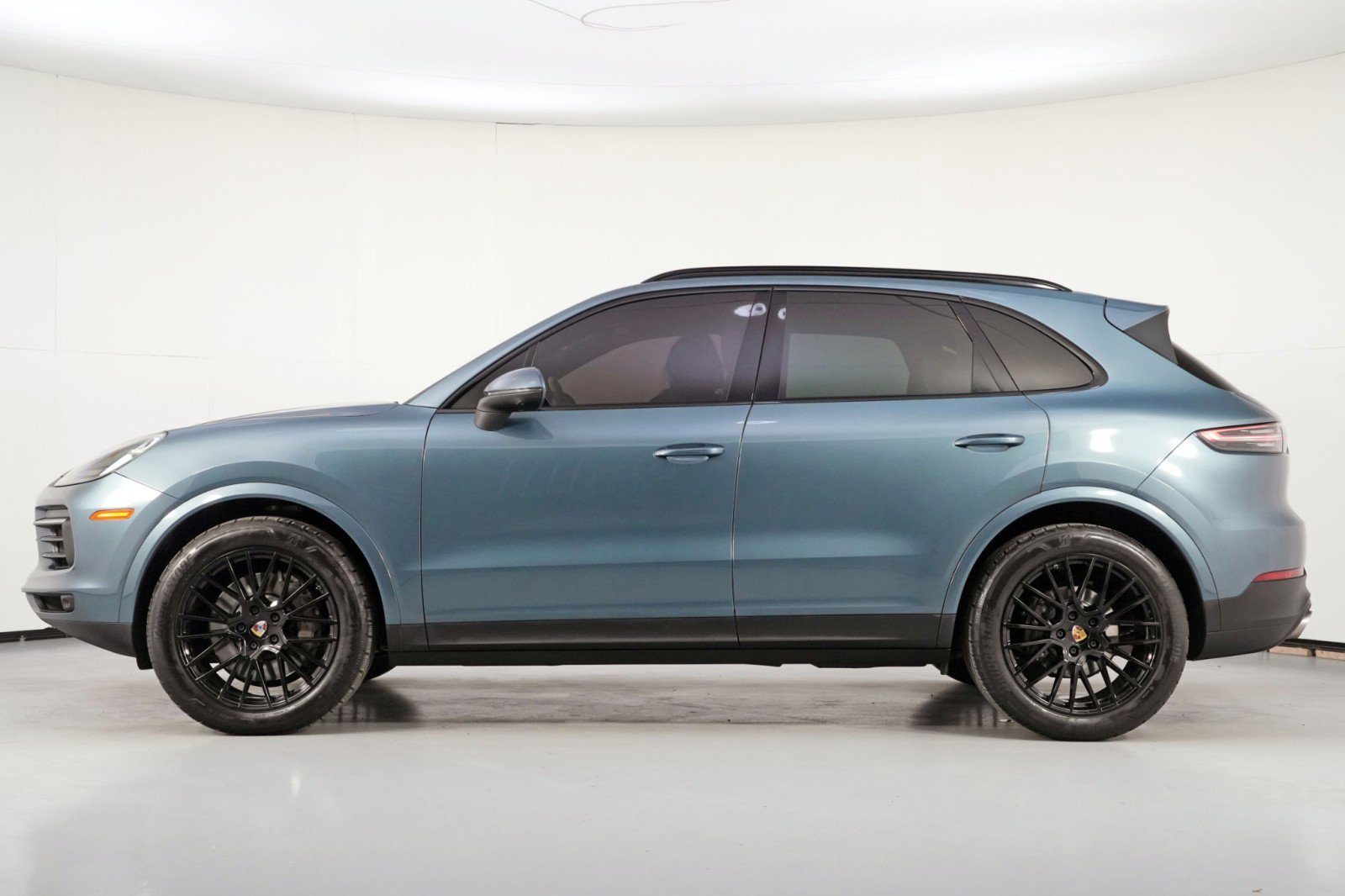 Used 2020 Porsche Cayenne S w/ Premium Package image 9