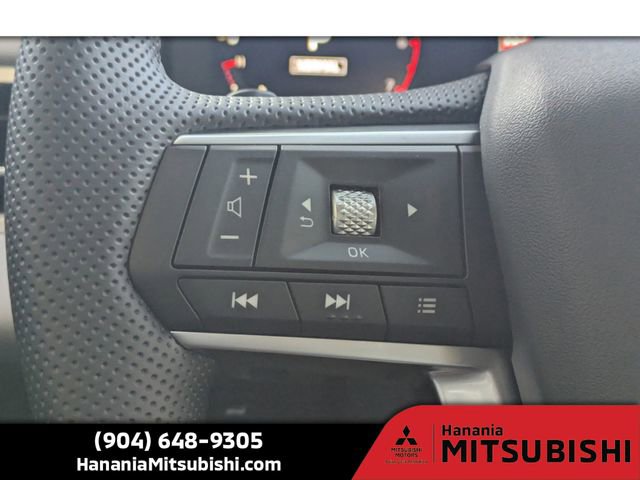 New 2025 Mitsubishi Outlander SE image 31