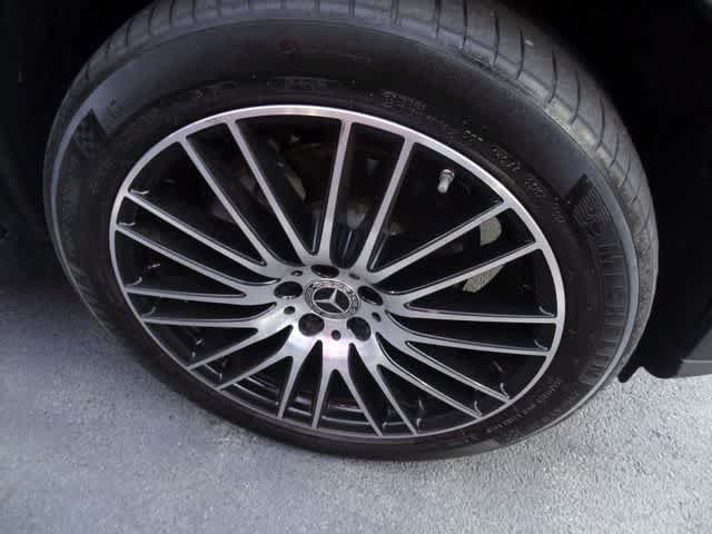 Used 2024 Mercedes-Benz GLC 300 4MATIC image 13