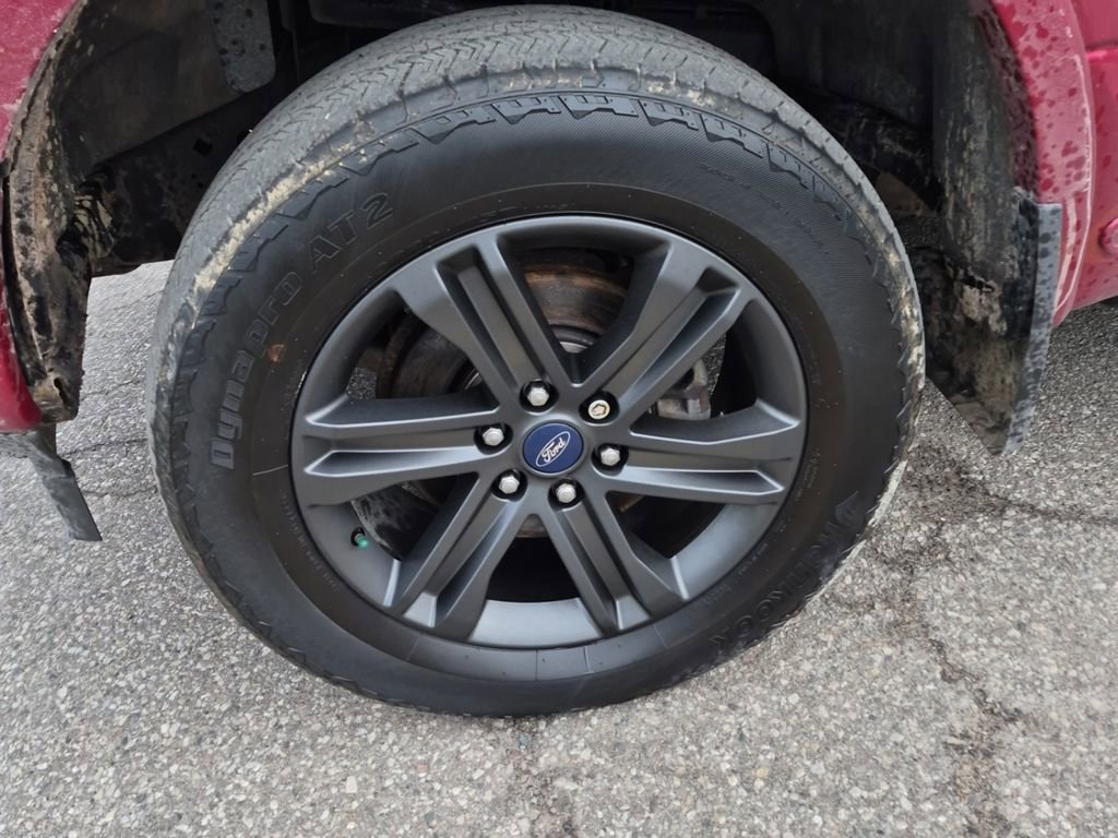 Used 2018 Ford F150 Lariat w/ Equipment Group 502A Luxury AWD/4WD image 6
