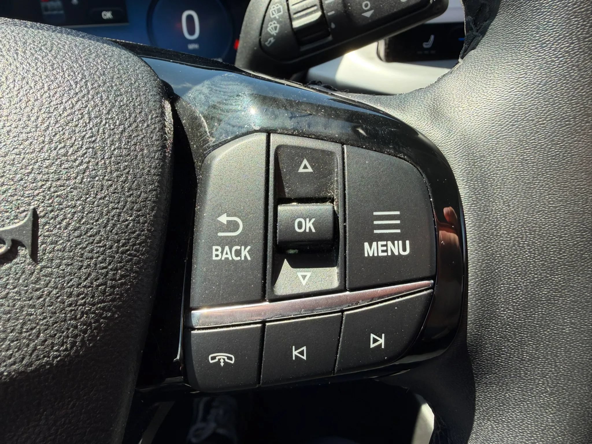 Used 2024 Ford Escape Platinum AWD/4WD image 16