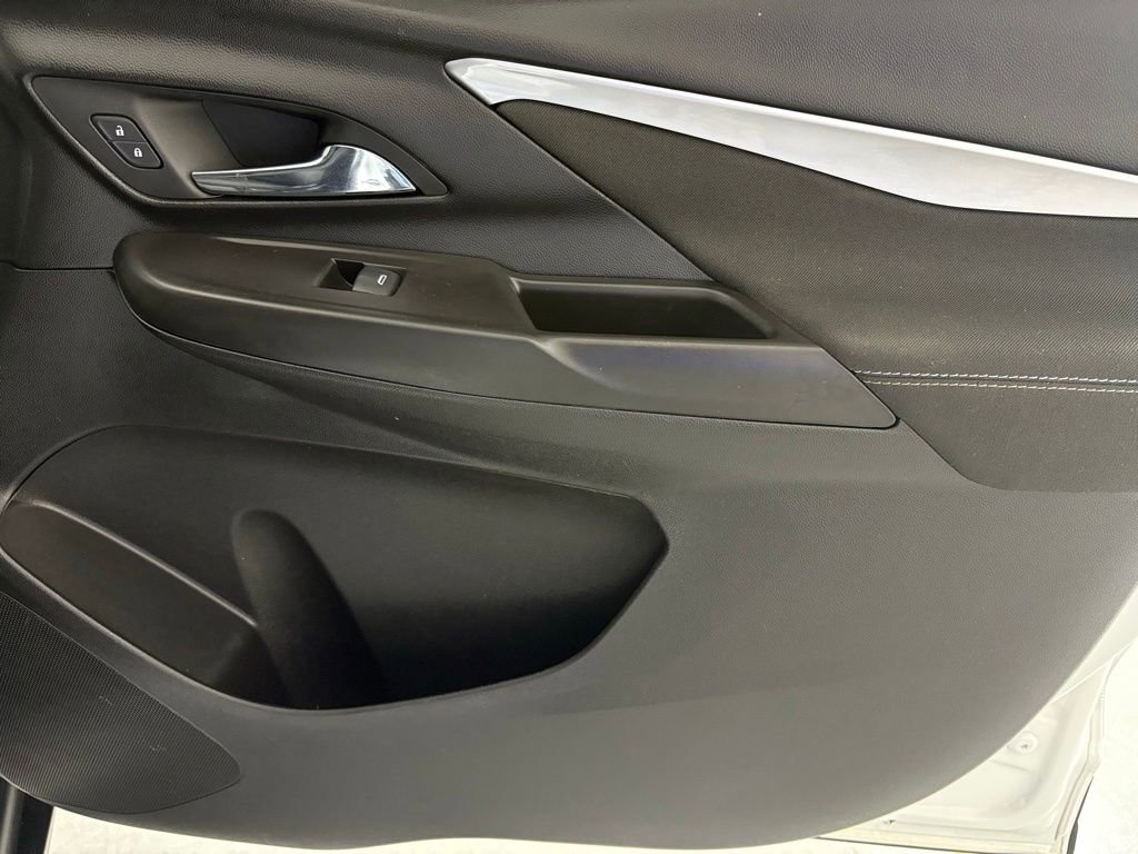 Used 2023 Chevrolet Bolt LT FWD image 41