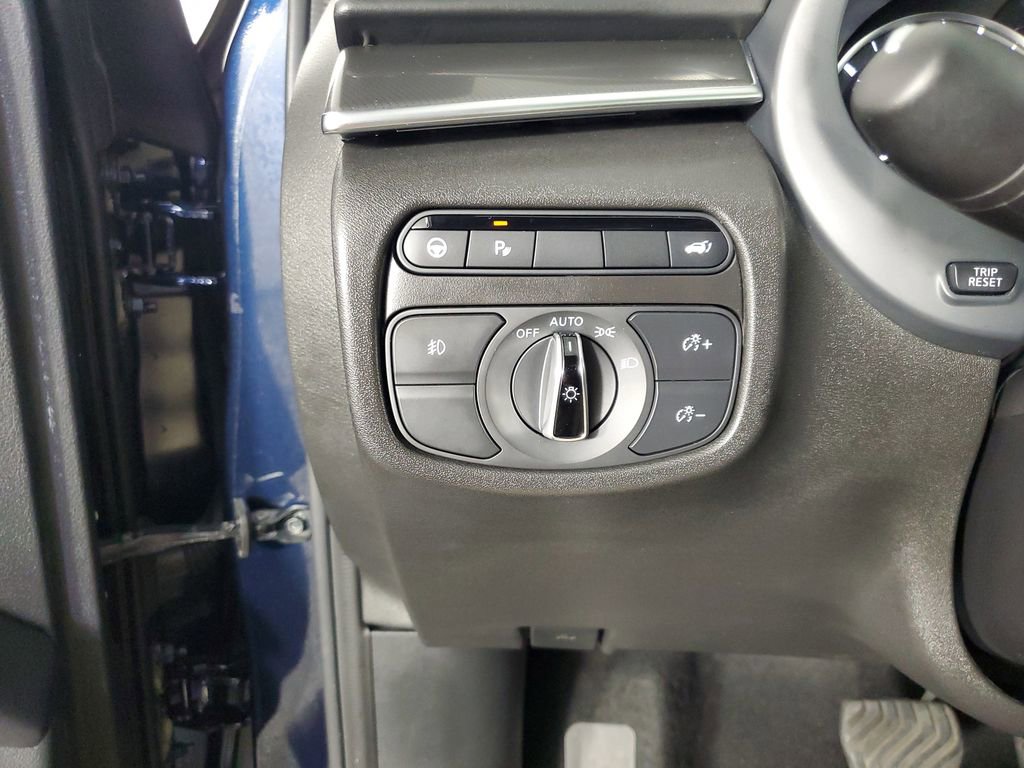 Used 2025 INFINITI QX55 Luxe w/ Accent Package image 31