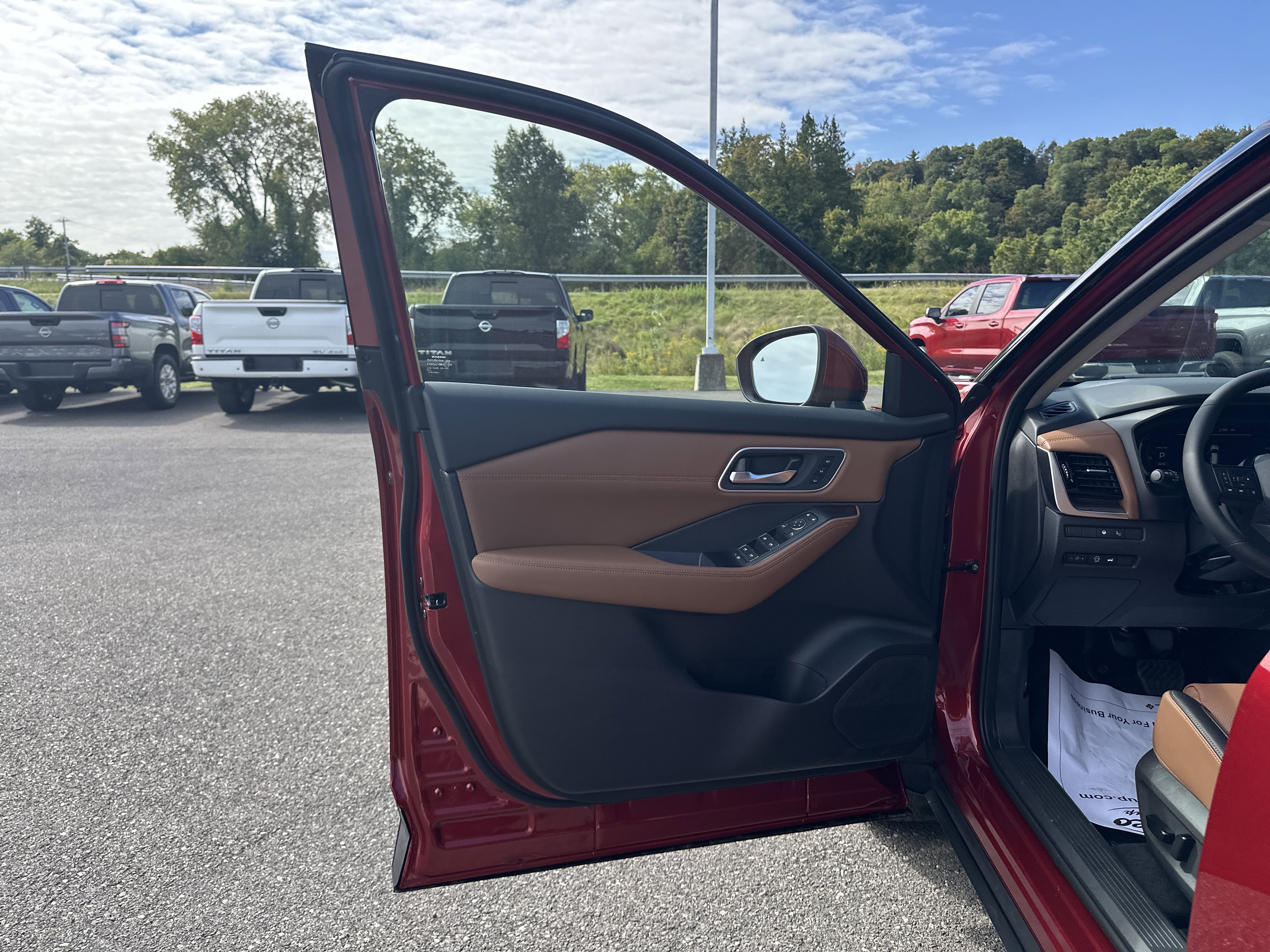 New 2026 Nissan Rogue Platinum w/ Platinum Premium Package image 10