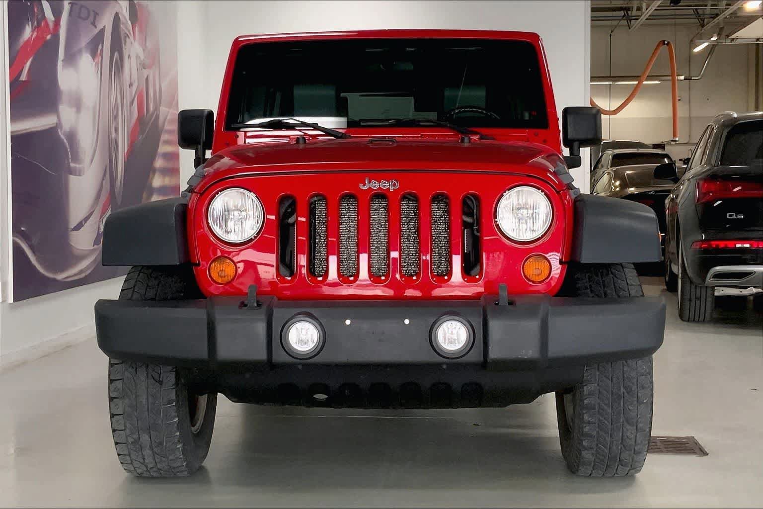 Used 2010 Jeep Wrangler Unlimited Sport AWD/4WD image 5