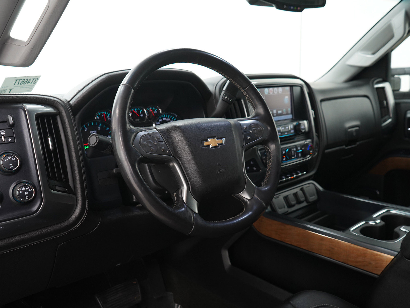 Used 2016 Chevrolet Silverado 2500 LTZ w/ Duramax Plus Package AWD/4WD image 26