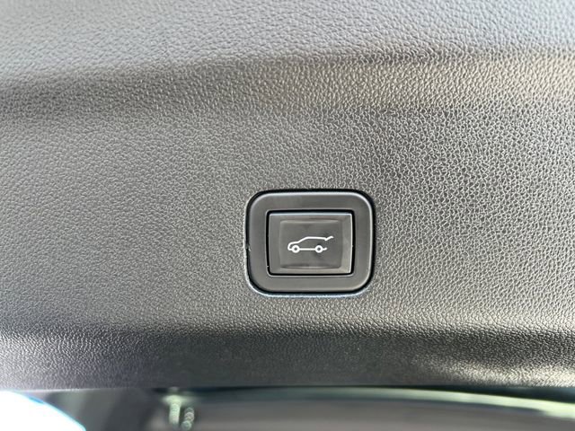 Certified 2024 Cadillac Escalade Sport w/ LPO, ONYX Package image 18