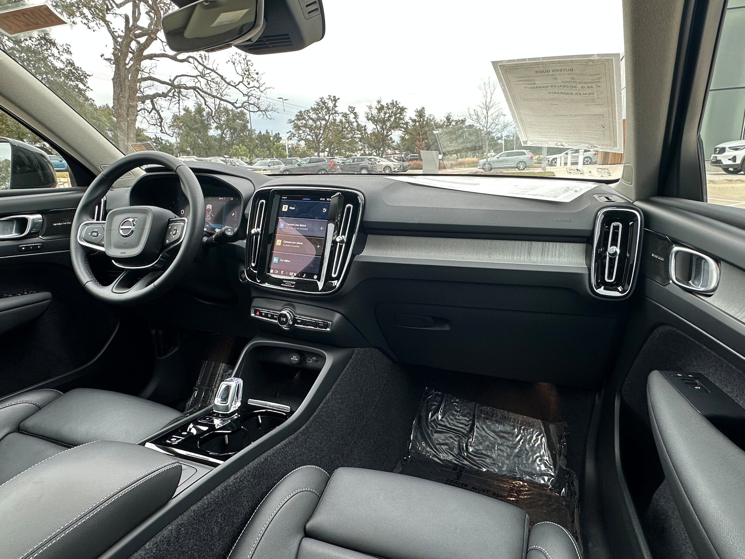Certified 2024 Volvo XC40 B5 Ultimate w/ Protection Package Premier AWD/4WD image 10