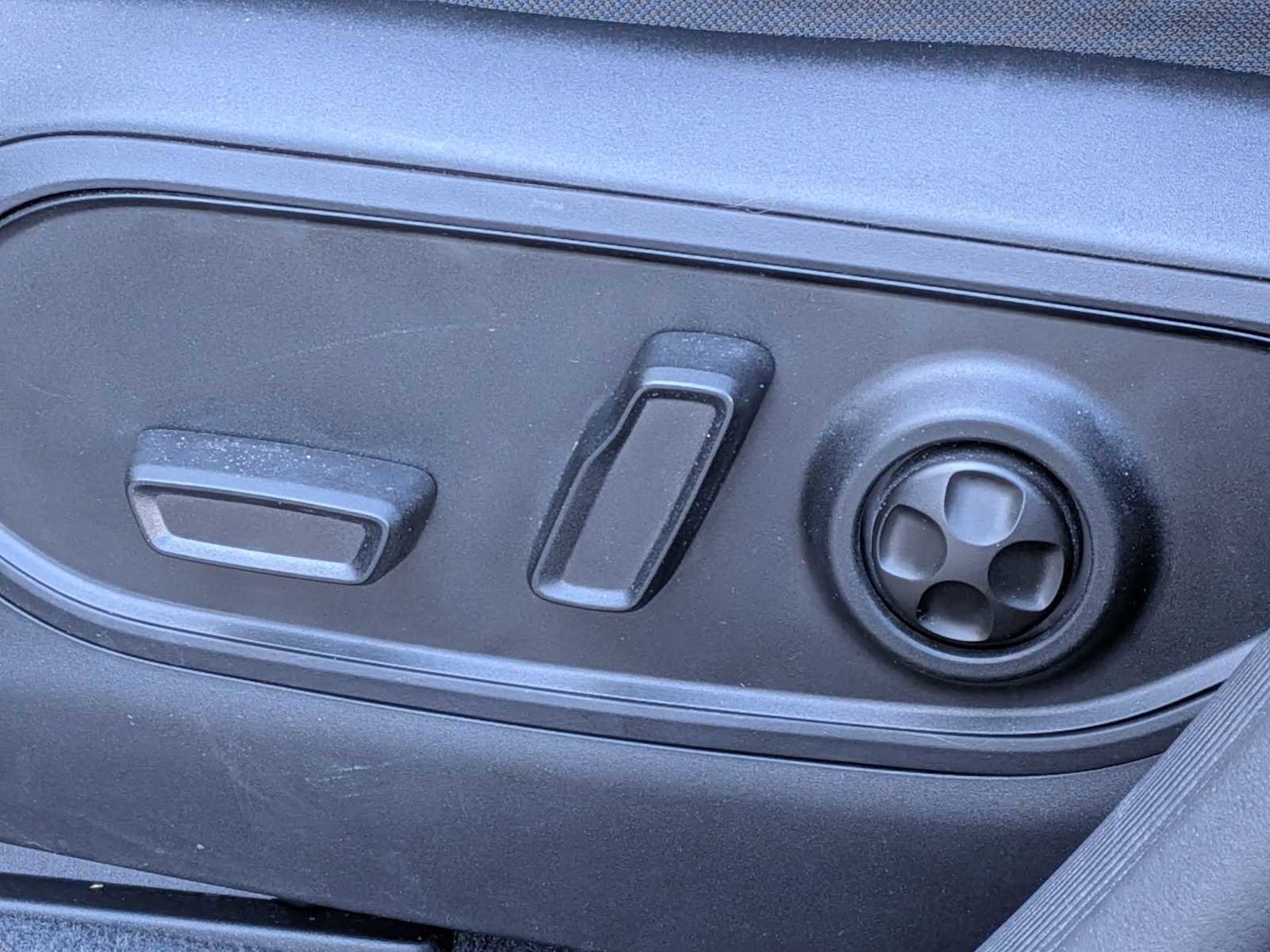 Used 2023 Jeep Grand Cherokee Altitude image 15