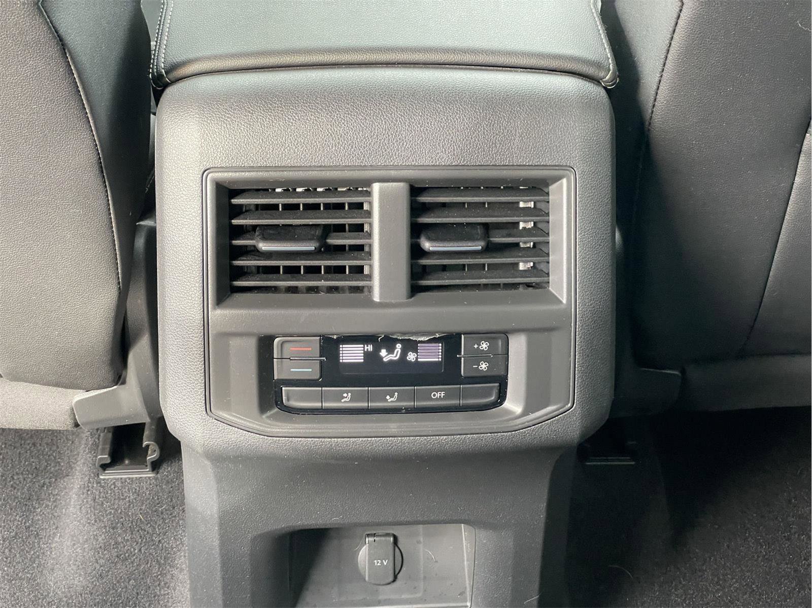 Used 2023 Volkswagen Atlas SE image 17