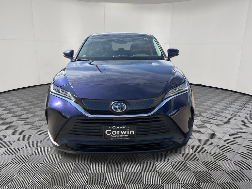 Used 2023 Toyota Venza LE AWD/4WD image 2