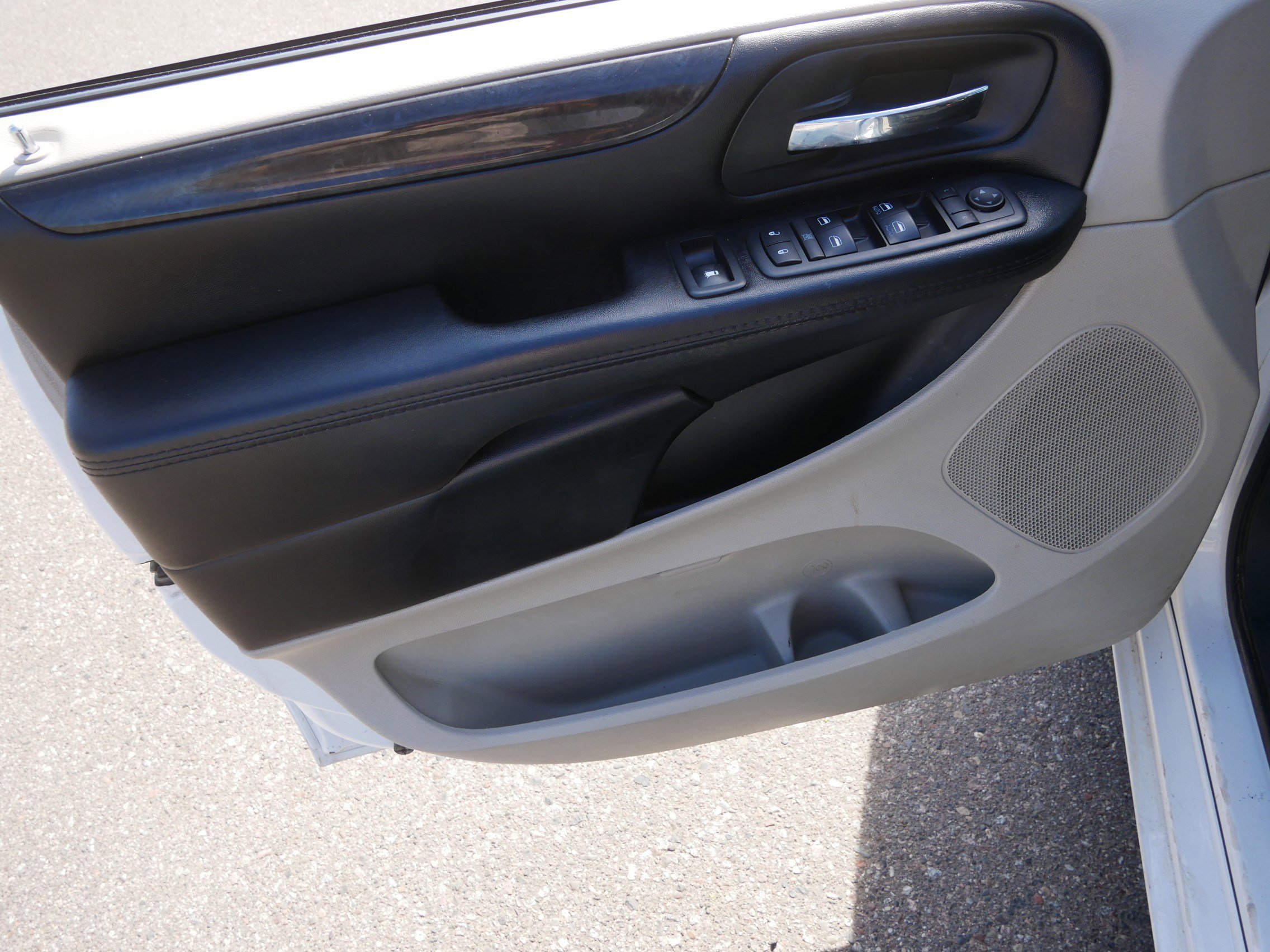 Used 2017 Dodge Grand Caravan SE w/ Power Window Group FWD image 20