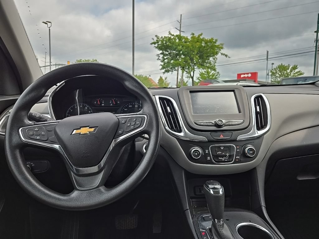 Used 2018 Chevrolet Equinox LS AWD/4WD image 31