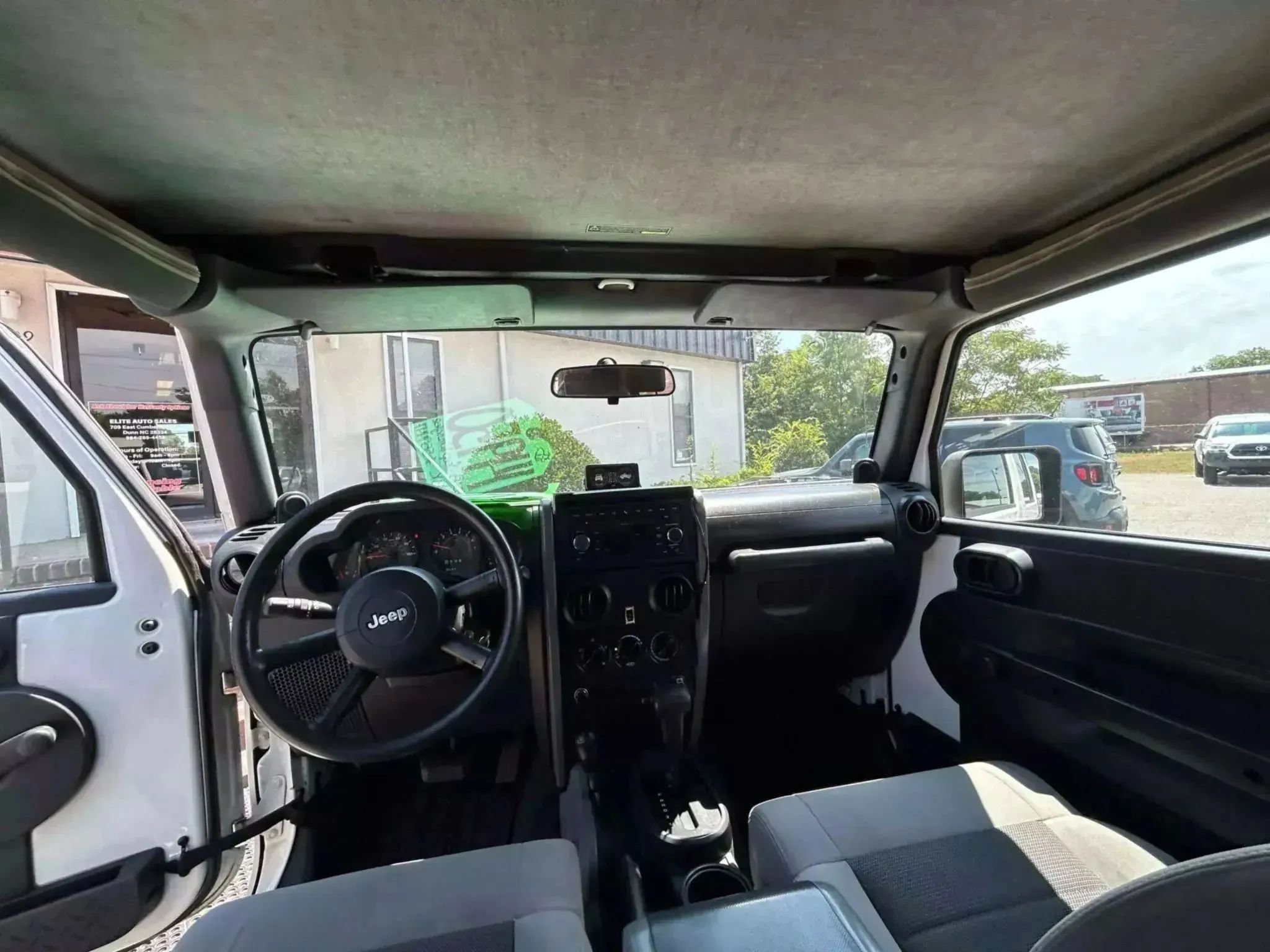 Used 2008 Jeep Wrangler Unlimited X w/ Trailer Tow Group AWD/4WD image 18